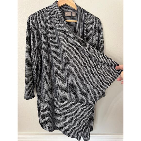 Chico's Black and White 3/4 Sleeve Open Front Cardigan Size 3/ XL - Picture 2 of 7